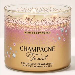 NWT Bath & Body Works Champagne Toast Candle - Gold and Pink